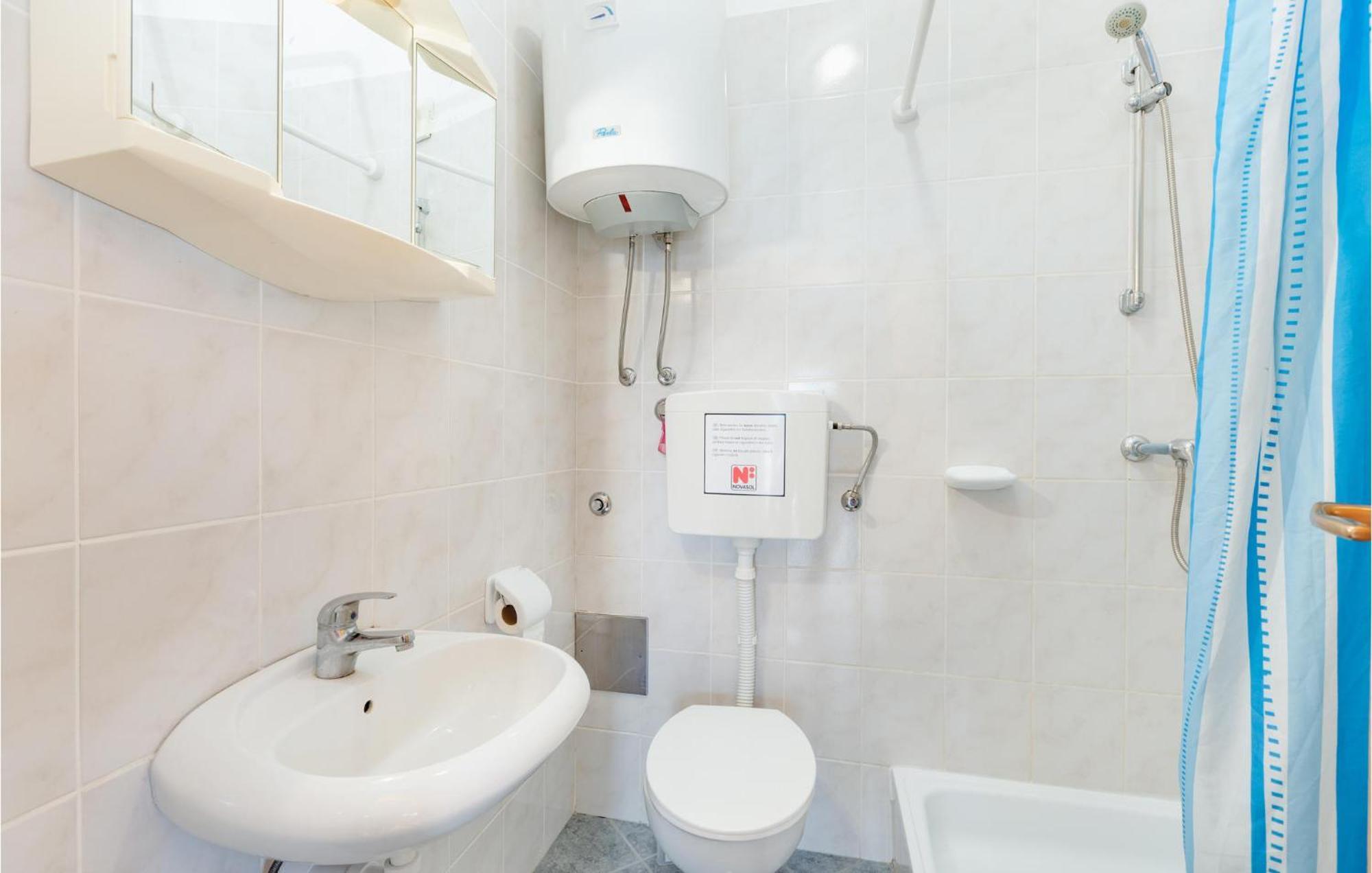 2 Bedroom Beautiful Apartment In Rasopasno Exterior foto