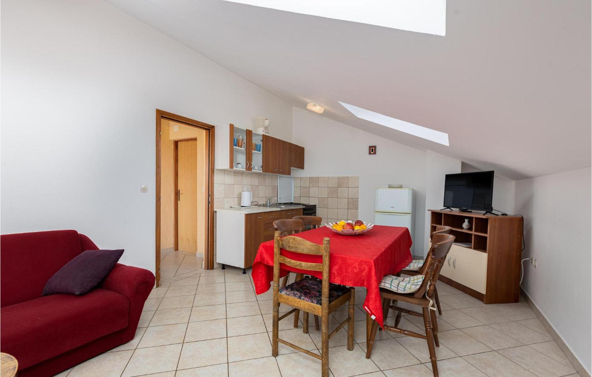 2 Bedroom Beautiful Apartment In Rasopasno Exterior foto