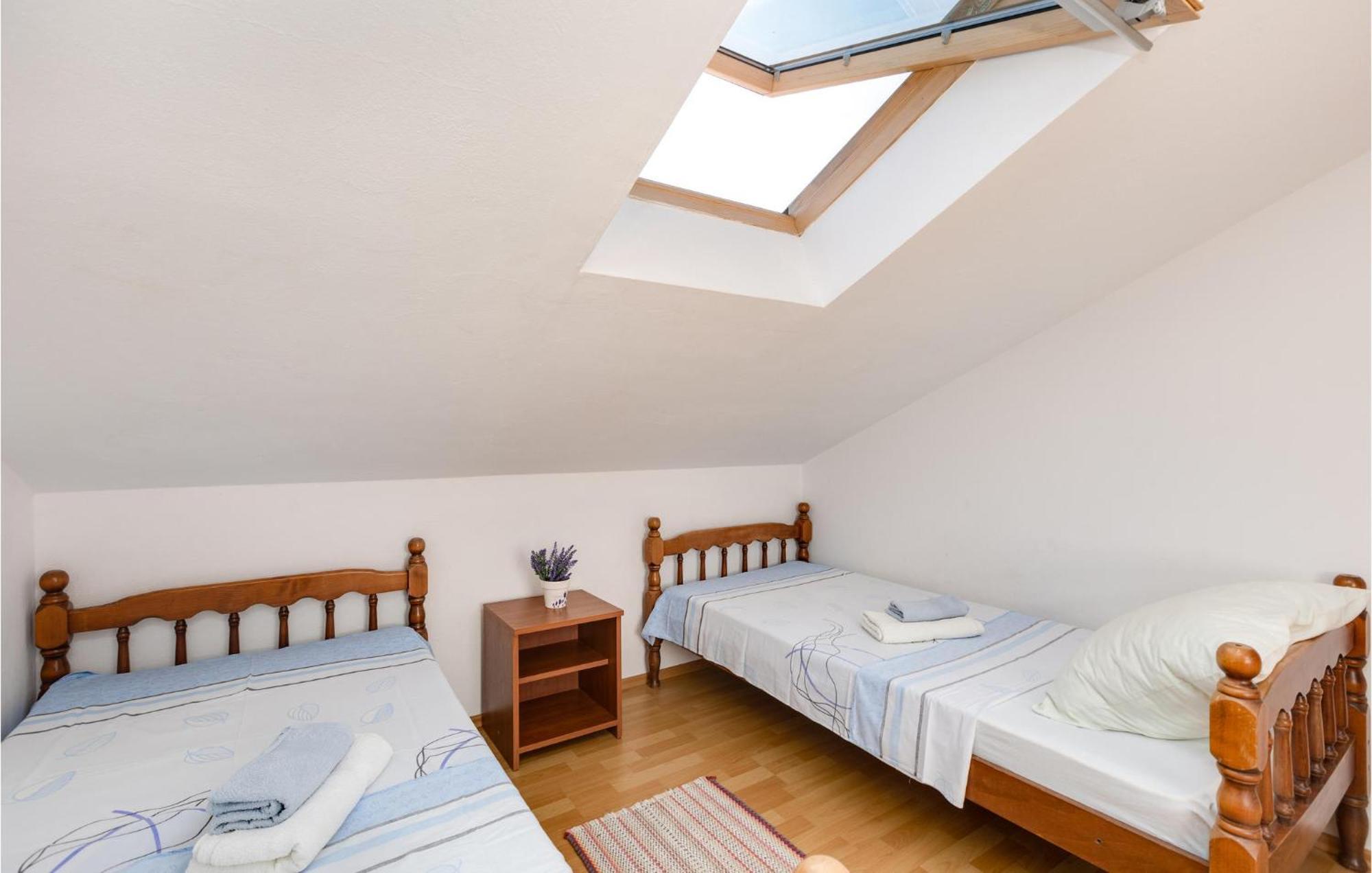 2 Bedroom Beautiful Apartment In Rasopasno Exterior foto