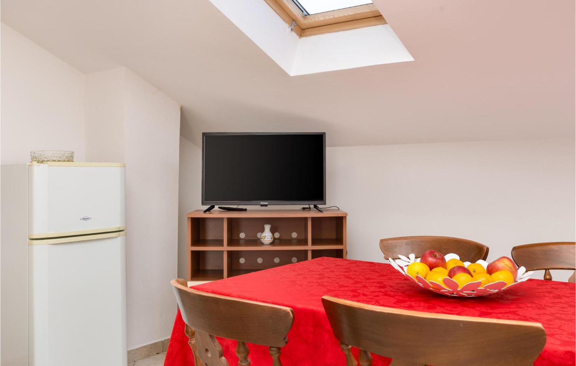 2 Bedroom Beautiful Apartment In Rasopasno Exterior foto