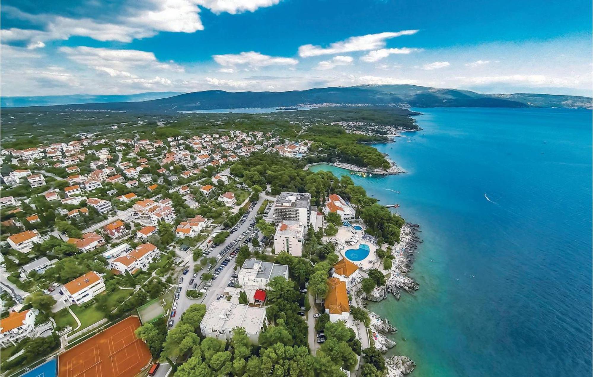 2 Bedroom Beautiful Apartment In Rasopasno Exterior foto